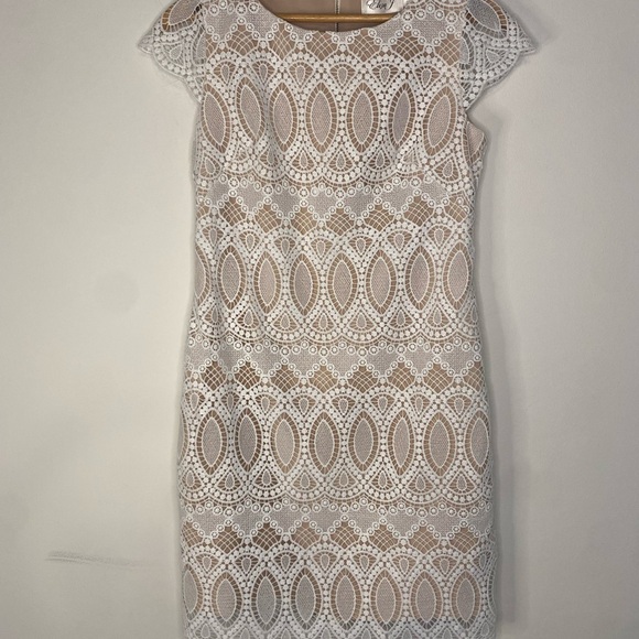 Eliza J White Eyelet Sheath Elegant Lace Mini Dress Bridal Shower 0P Petite - Picture 4 of 16